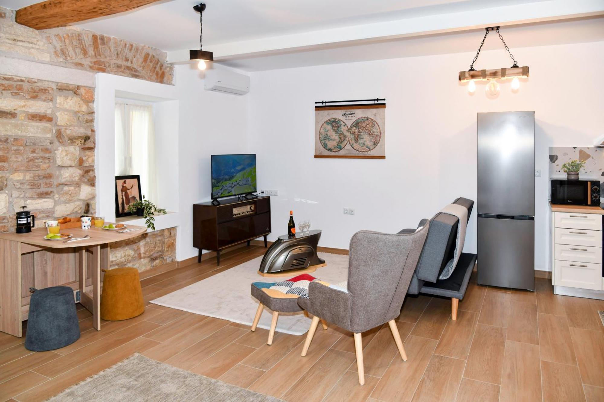 Captain Theo'S Modern Apartment Maria Lefkímmi Exteriér fotografie
